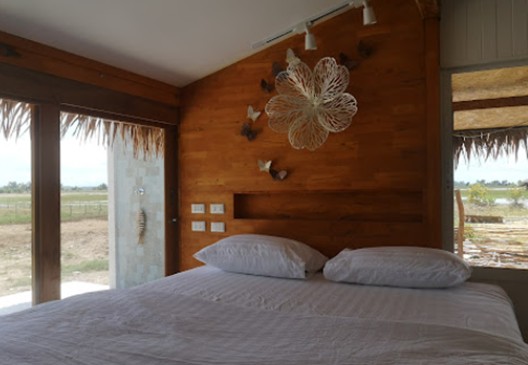 ปักษา เลค ฮิลล์ รีสอร์ท